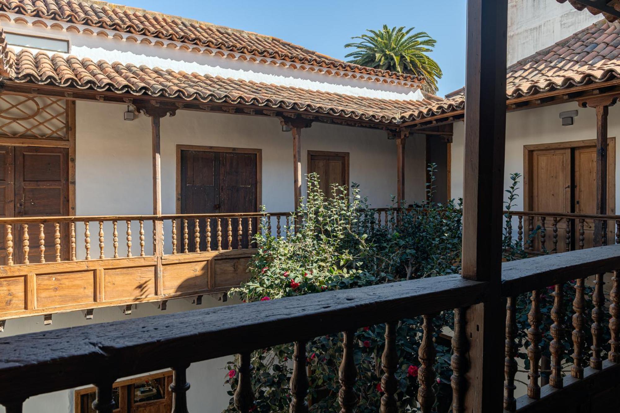 La Casa De La Camelia Hotel La Laguna  Buitenkant foto